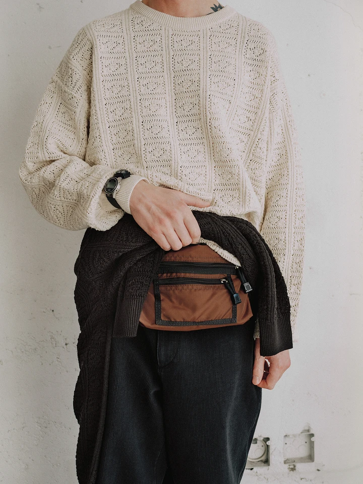 レースのニットの美と実用。