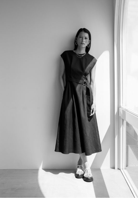 BLACK LINEN
