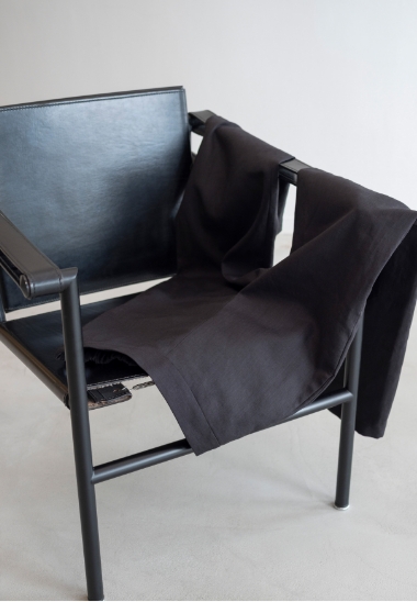 BLACK LINEN