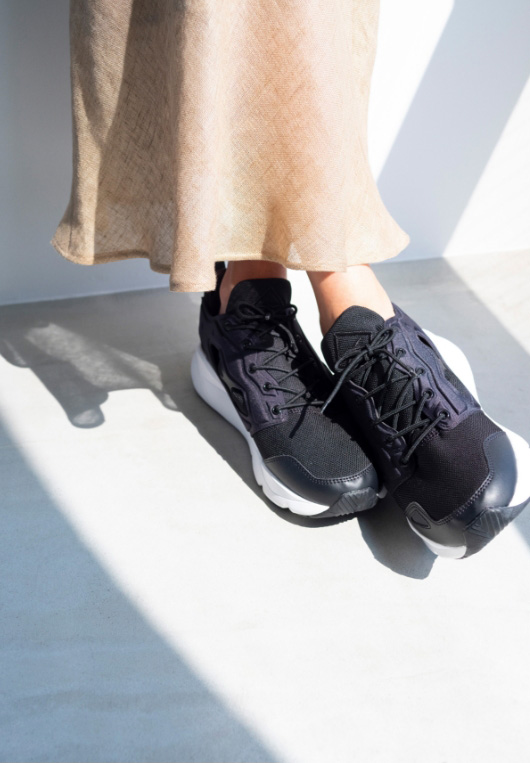BLACK SHOES