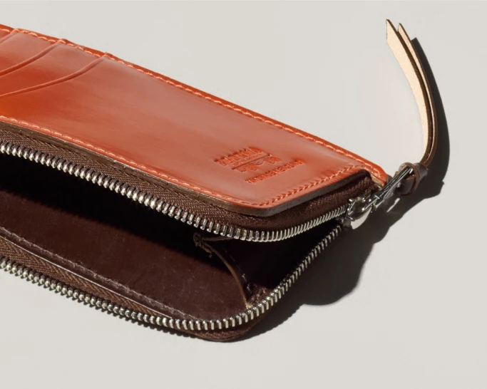 手のひらに収まる“ワンハンドサイズ”で別注