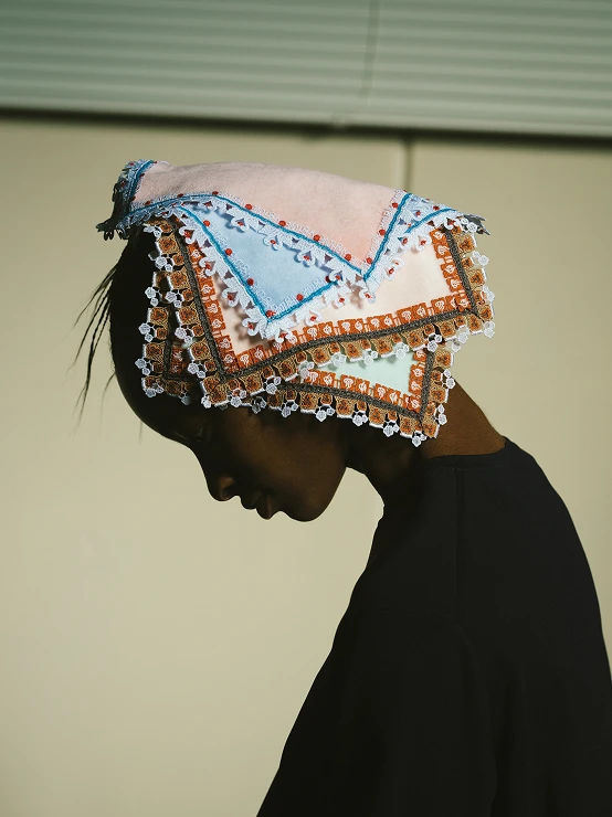 Handkerchief: CHIKAZAWA LACE for UNITED ARROWS
