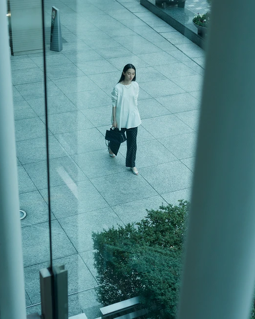 (01) FLOWER JACQUARD 2TUCK WIDE PANTS