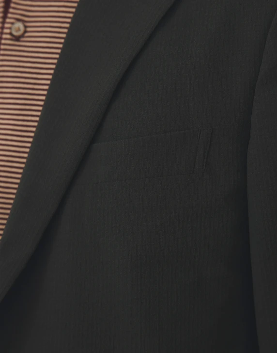 SEERSUCKER JACKET & TROUSERS DETAIL