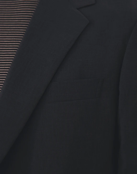 LINEN-LIKE DOUBLE JACKET & TROUSERS DETAIL