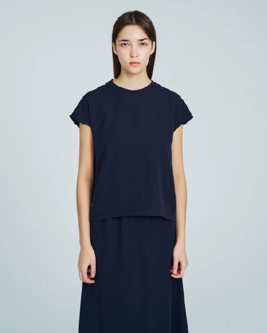 SLEEVELESS T-SHIRT / SKIRT