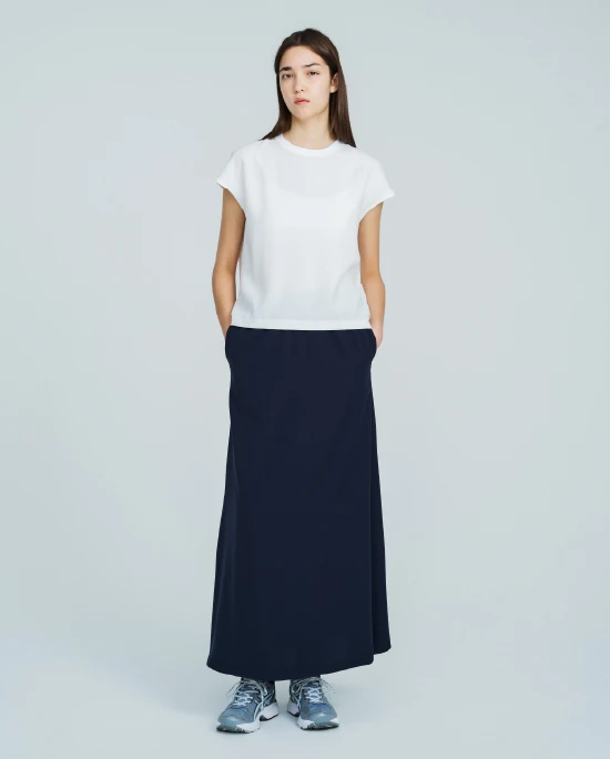 SLEEVELESS T-SHIRT / SKIRT
