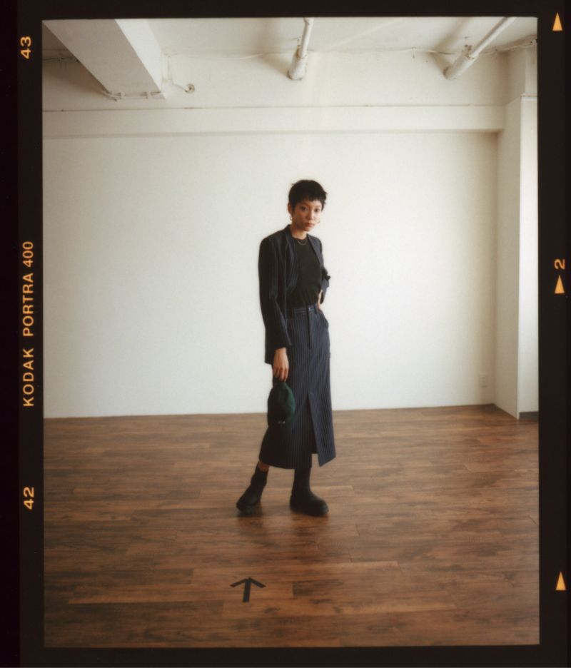 クールで凛とした中に潜ませる、やわらかな女性感