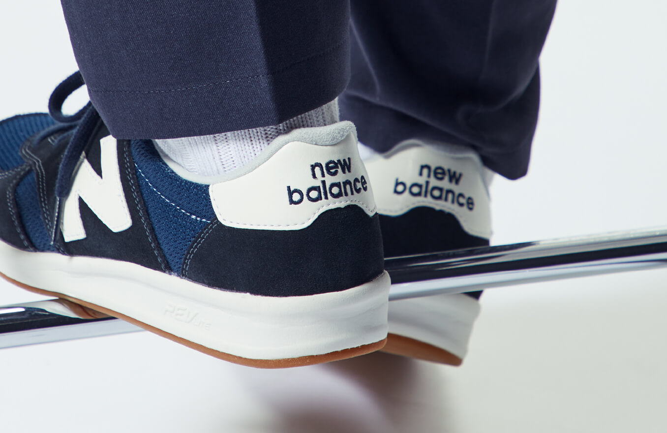 New Balance / “CRT300”